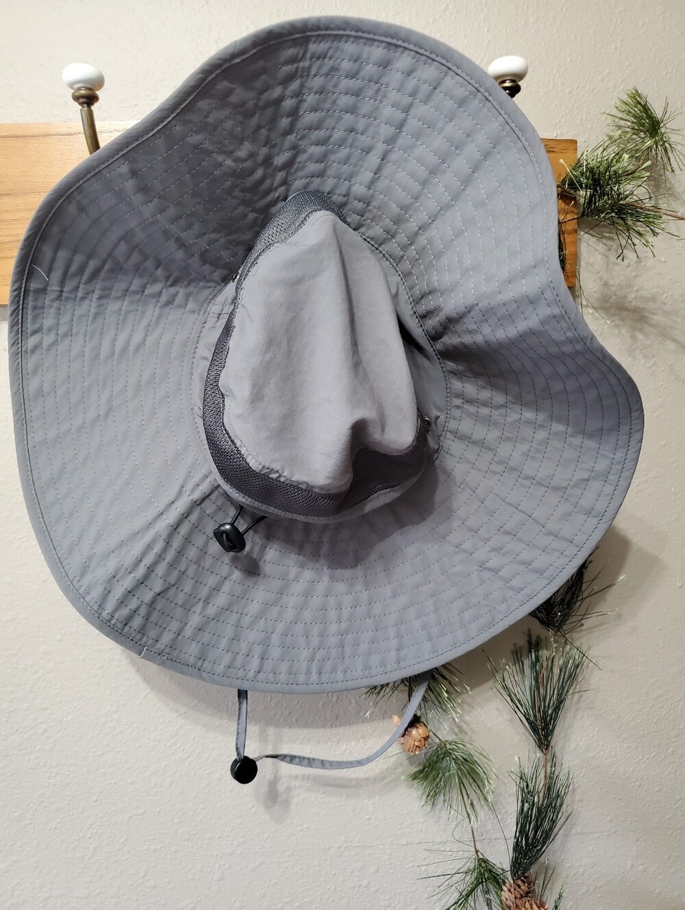 Gardenline Unisex Gray Wide Brim UPF 50+ Vented Sun Gardening Vacation Hat
